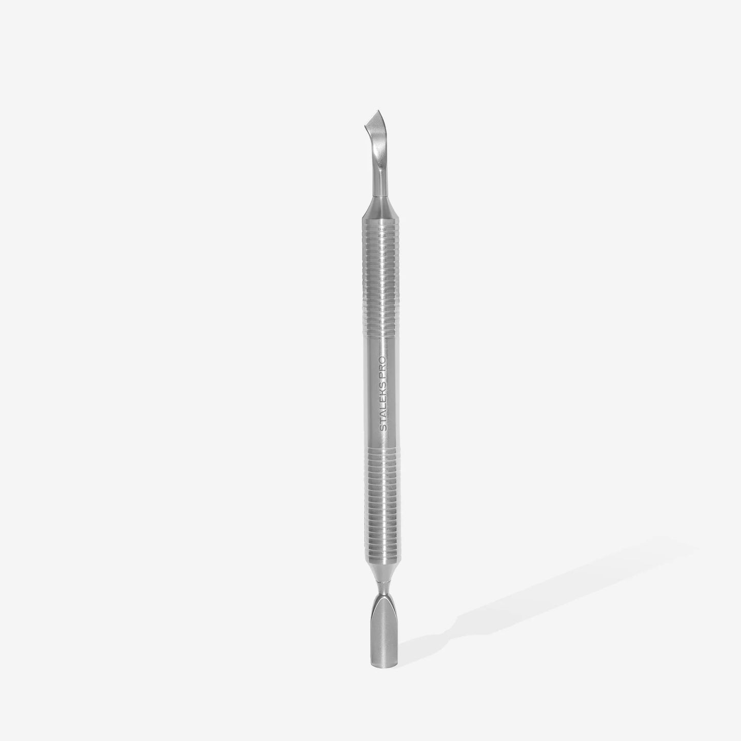 Cava spatola per manicure EXPERT 100 TYPE 4.2 (pusher arrotondato + lama piegata)
